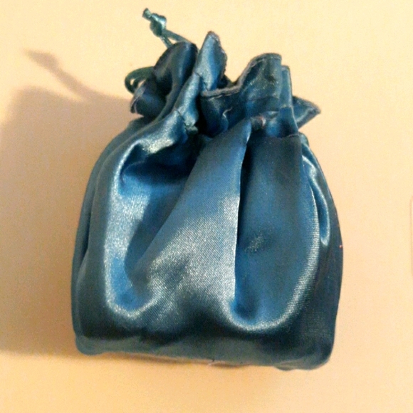 Vera Wang diamond engagement ring. Very rare! - Picture 4 of 7